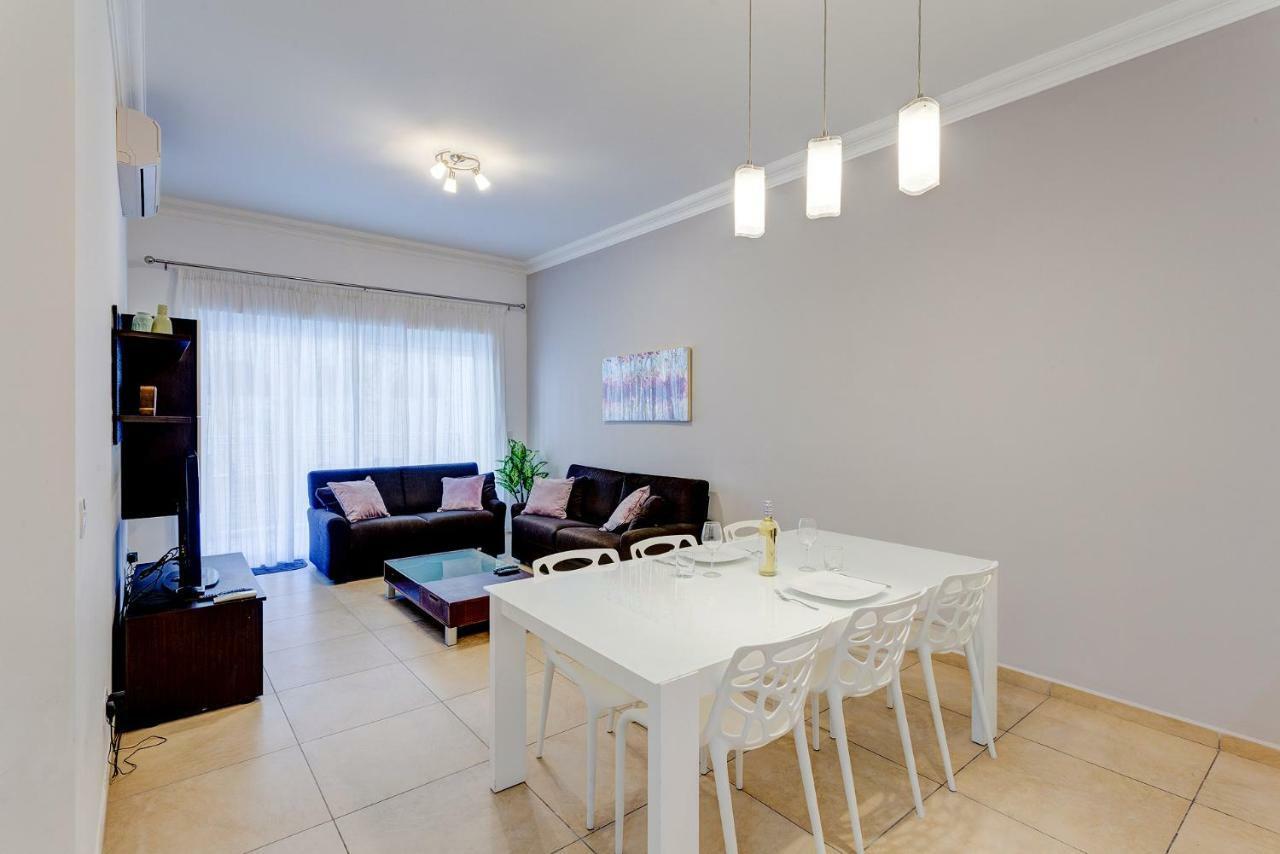 Gorgeous Apartment With Terrace In Fort Cambridge, Pool Sliema Exterior photo