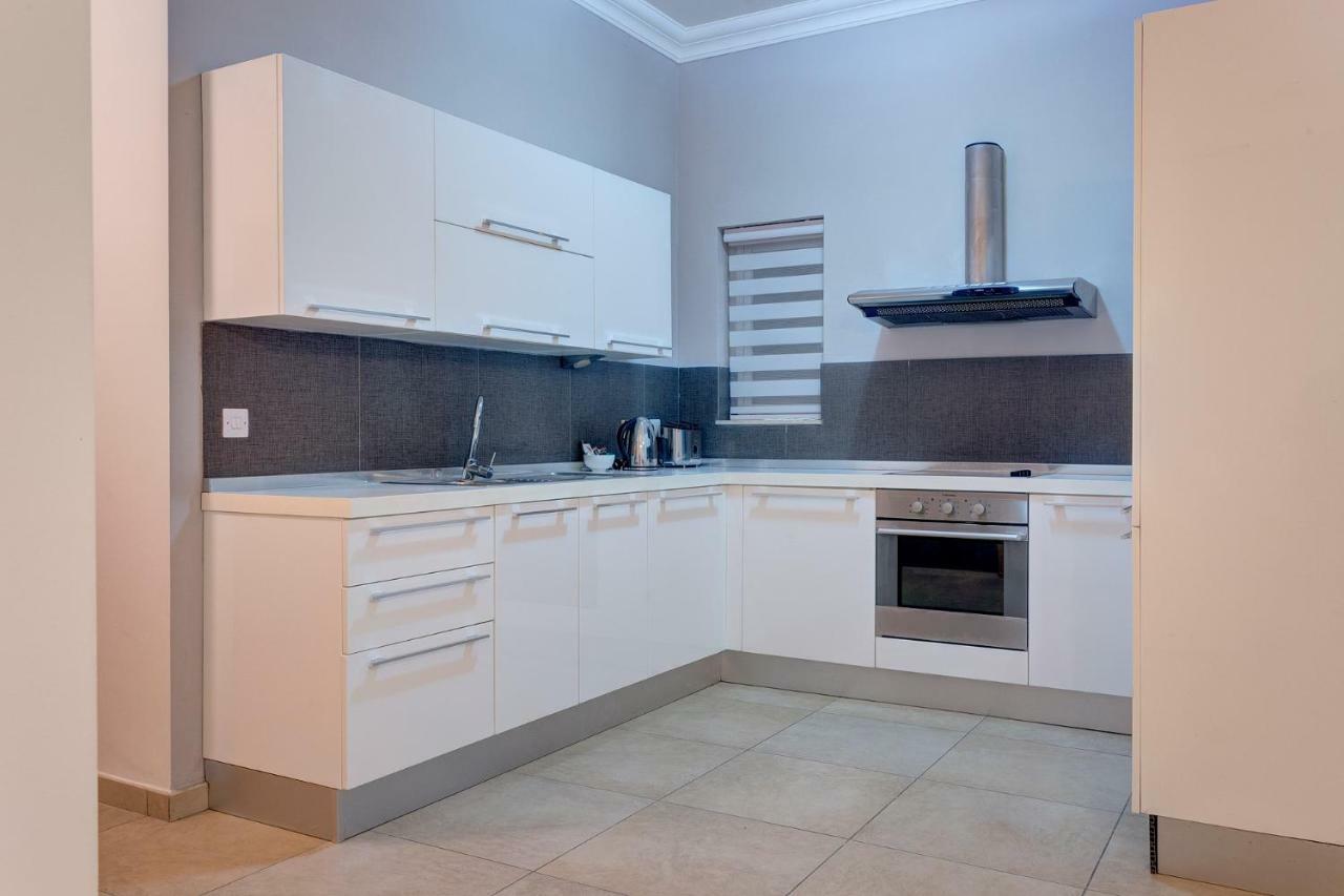Gorgeous Apartment With Terrace In Fort Cambridge, Pool Sliema Exterior photo